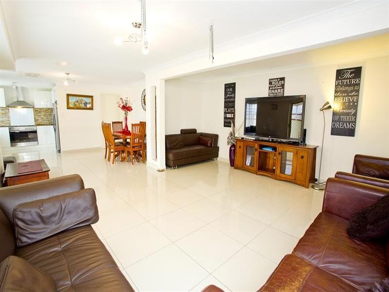 1 Wesley Place, Horningsea Park NSW 2171