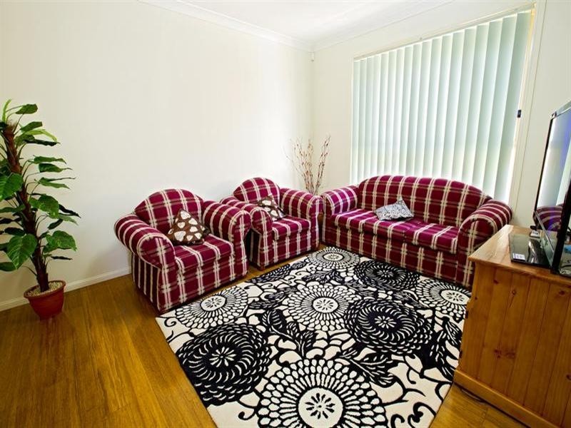 8 Brearley Avenue, Middleton Grange NSW 2171