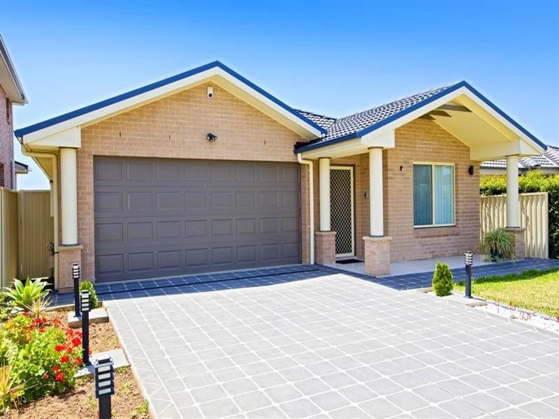 8 Brearley Avenue, Middleton Grange NSW 2171