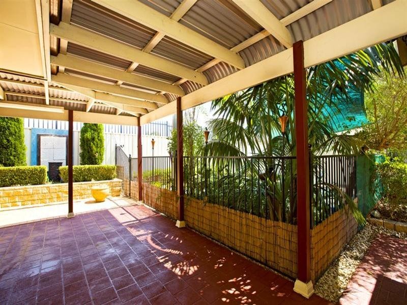 5 Harris Place, West Hoxton NSW 2171