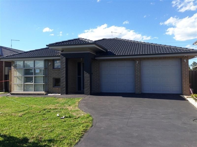 39 SUNDAY Circuit, Edmondson Park NSW 2174