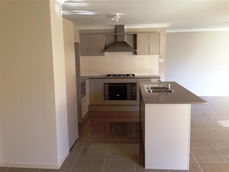 39 SUNDAY Circuit, Edmondson Park NSW 2174