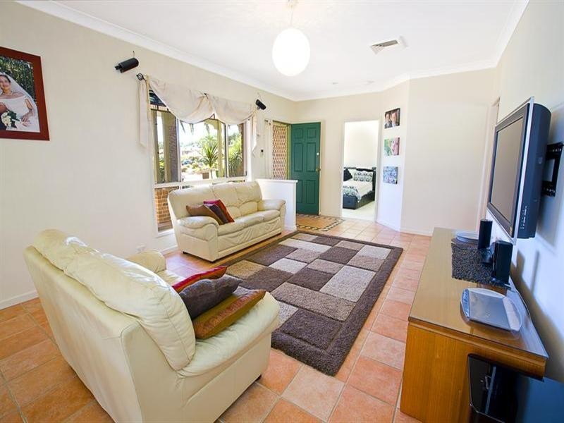 75 Edinburgh Circuit, Cecil Hills NSW 2171