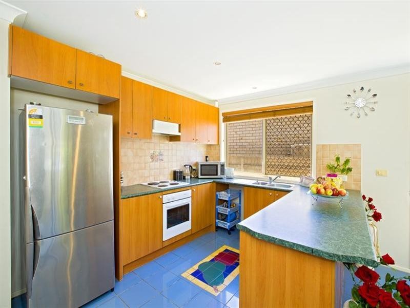 221 Whitford Road, Green Valley NSW 2168