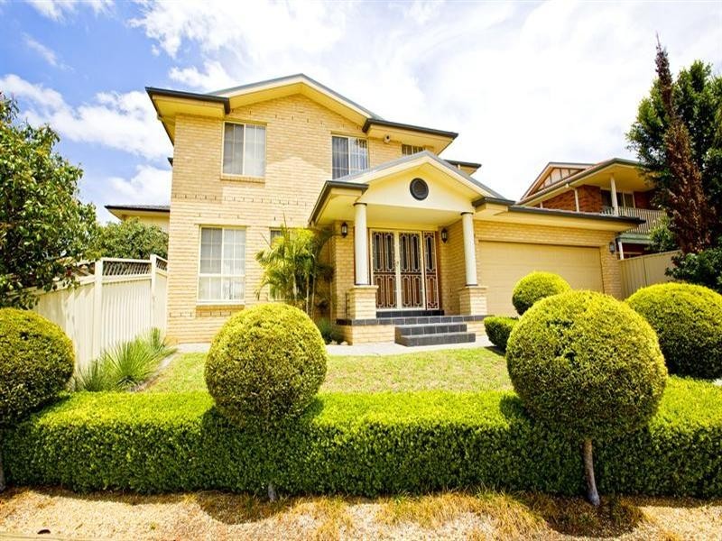 80 Greenway Drive, West Hoxton NSW 2171