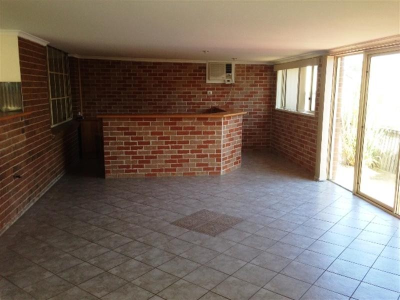 156 Carmichael Drive, West Hoxton NSW 2171