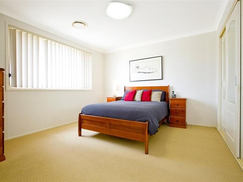 16 Bellerive Close, West Hoxton NSW 2171