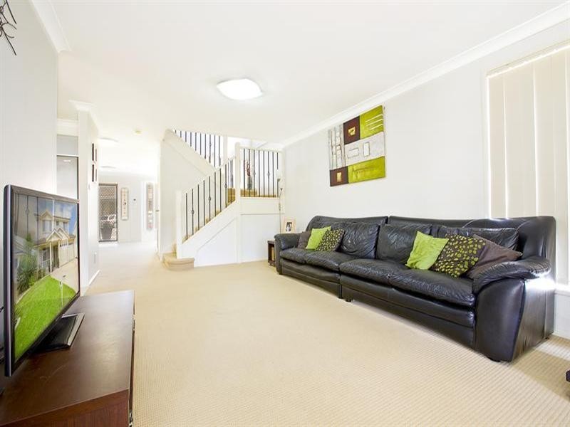 16 Bellerive Close, West Hoxton NSW 2171