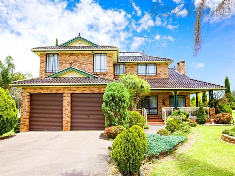 6 Thomas Laycock Place, Bringelly NSW 2556