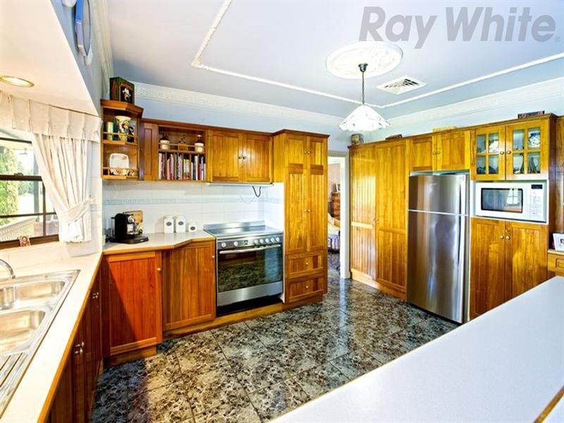 6 Thomas Laycock Place, Bringelly NSW 2556