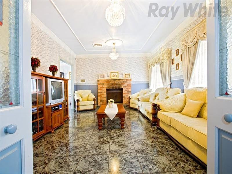 6 Thomas Laycock Place, Bringelly NSW 2556