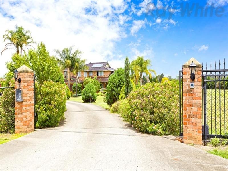 6 Thomas Laycock Place, Bringelly NSW 2556