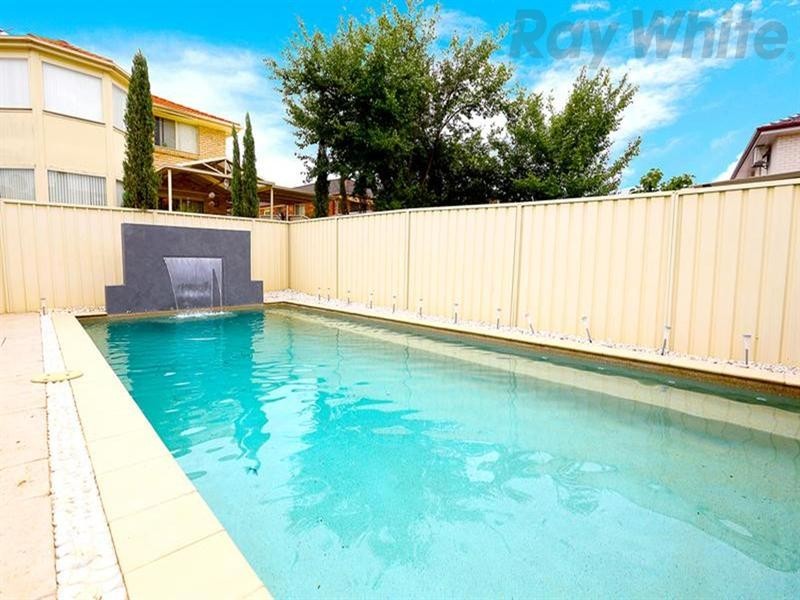 1/11 Angela Street, Cecil Hills NSW 2171
