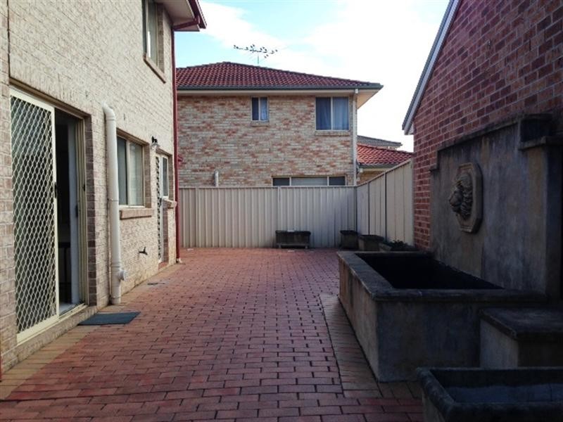 41 Athlone Street, Cecil Hills NSW 2171