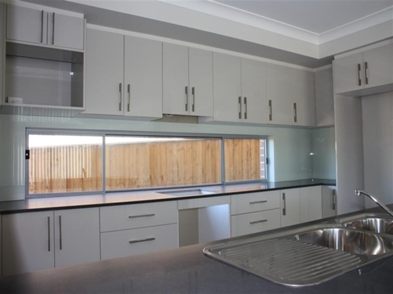 Carnes Hill NSW 2171