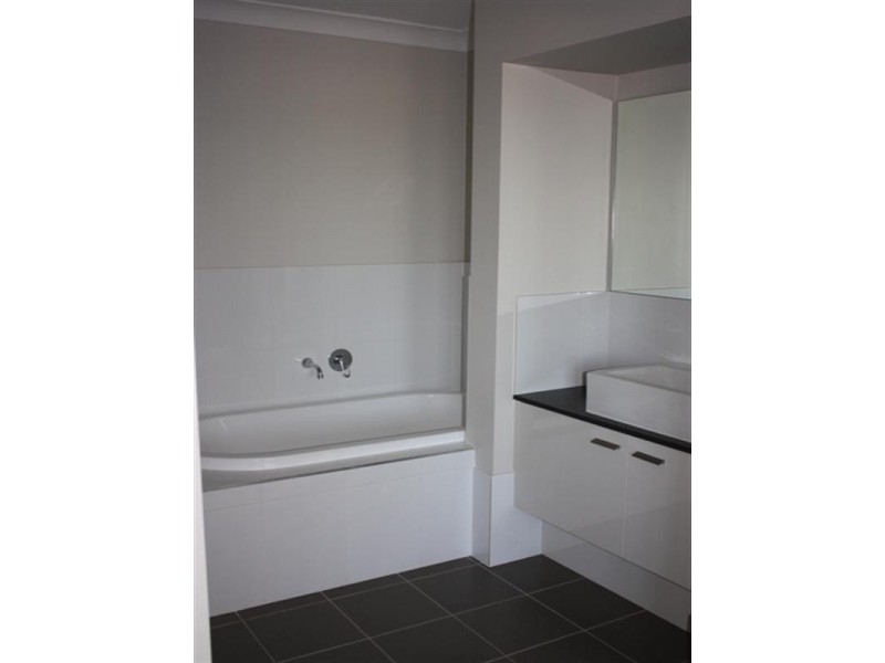Carnes Hill NSW 2171