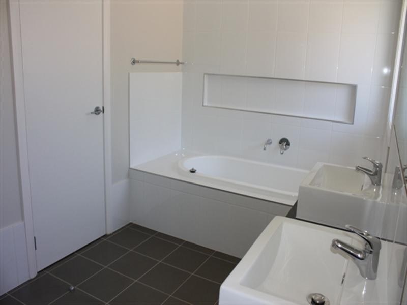 Carnes Hill NSW 2171