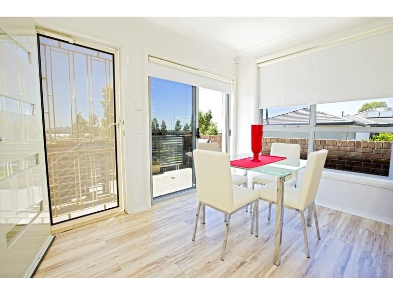 4 Connellan Avenue, Middleton Grange NSW 2171