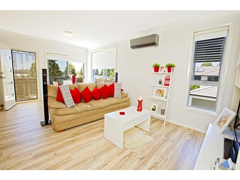 4 Connellan Avenue, Middleton Grange NSW 2171