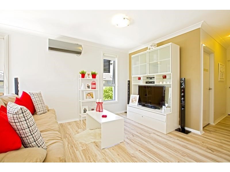 4 Connellan Avenue, Middleton Grange NSW 2171