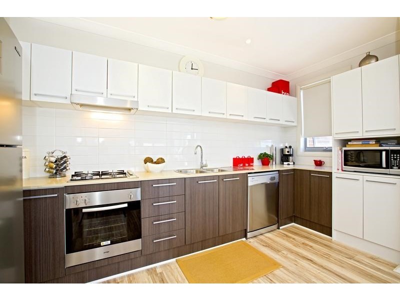 4 Connellan Avenue, Middleton Grange NSW 2171