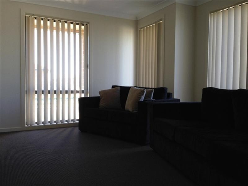 9 Carter Street, Oran Park NSW 2570