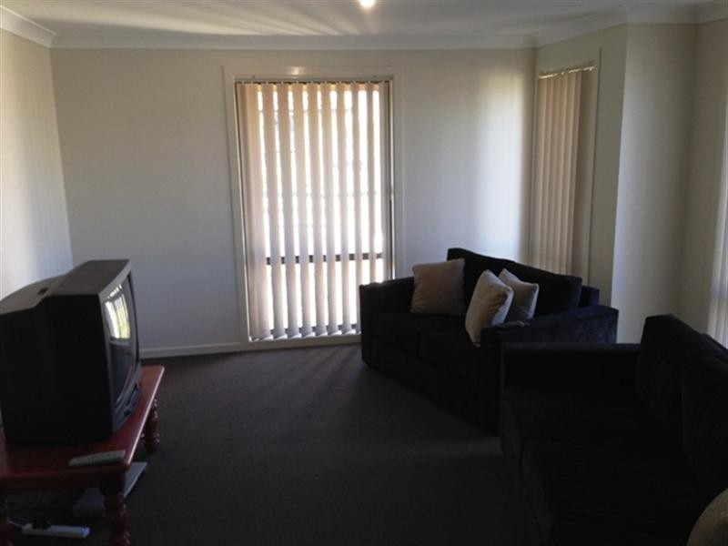 9 Carter Street, Oran Park NSW 2570
