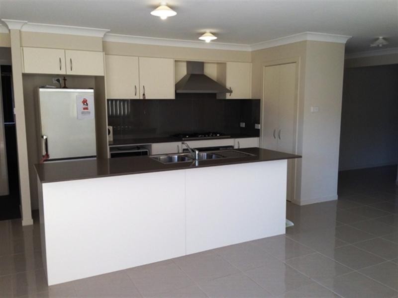 9 Carter Street, Oran Park NSW 2570