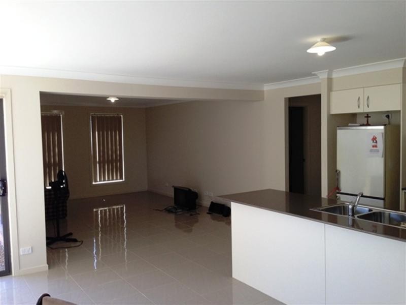 9 Carter Street, Oran Park NSW 2570