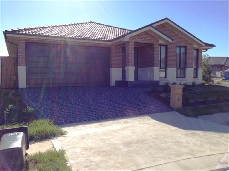 9 Carter Street, Oran Park NSW 2570