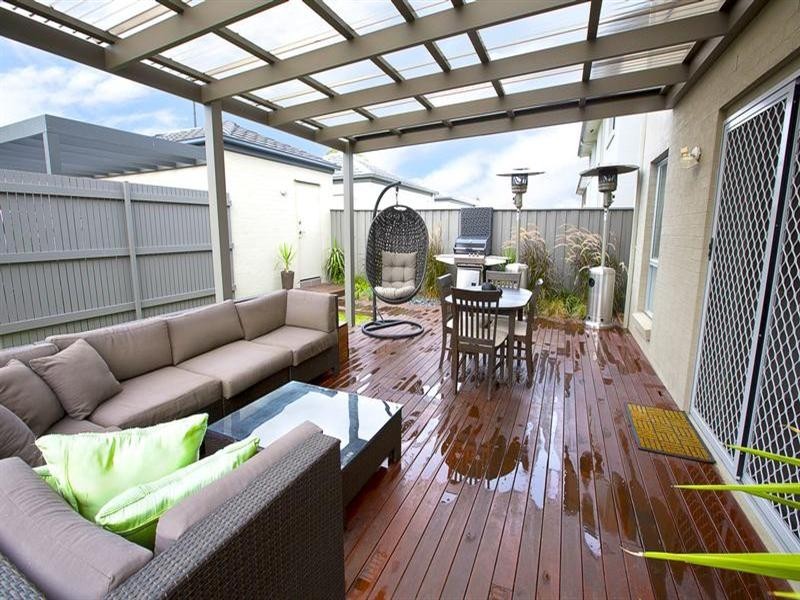 2 Jessie Street, Middleton Grange NSW 2171