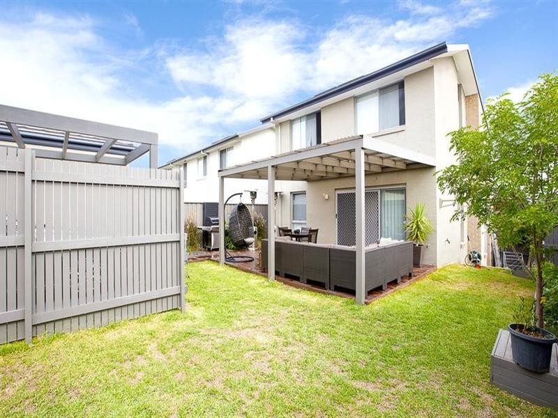 2 Jessie Street, Middleton Grange NSW 2171