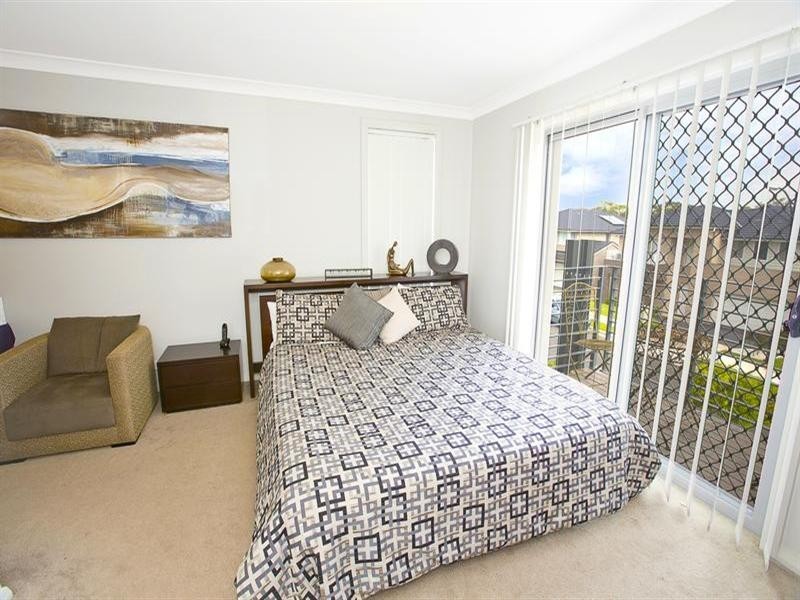 2 Jessie Street, Middleton Grange NSW 2171