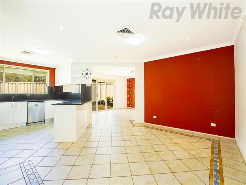 2 Coronation Drive, Green Valley NSW 2168