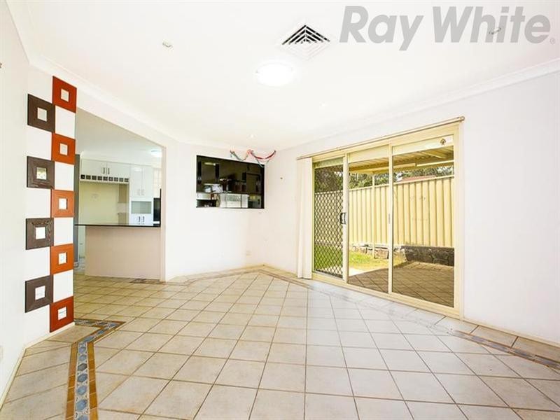 2 Coronation Drive, Green Valley NSW 2168