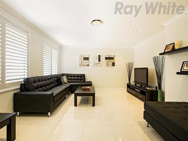 160 Carmichael Drive, West Hoxton NSW 2171