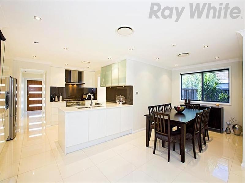 160 Carmichael Drive, West Hoxton NSW 2171