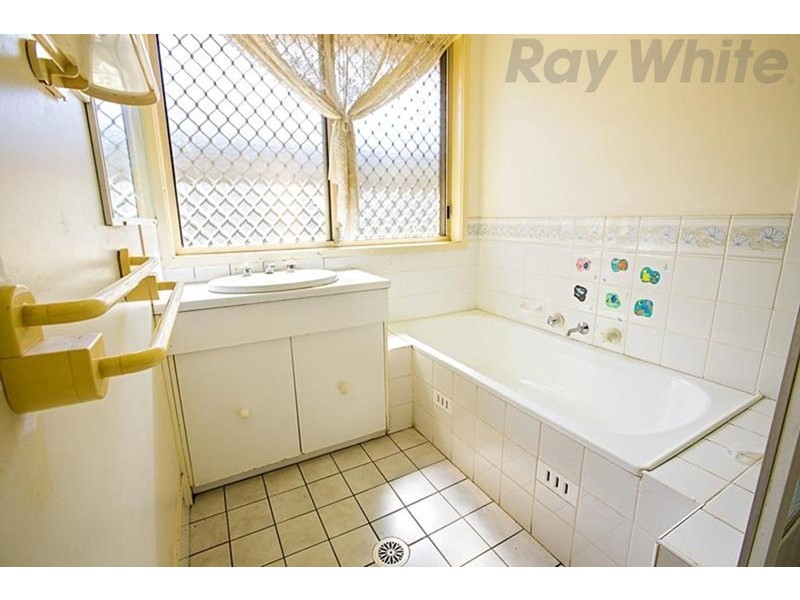 4 Bellingen Way, Hoxton Park NSW 2171