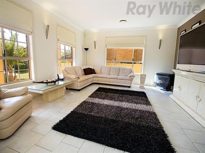 10 Ashlar Place, West Hoxton NSW 2171