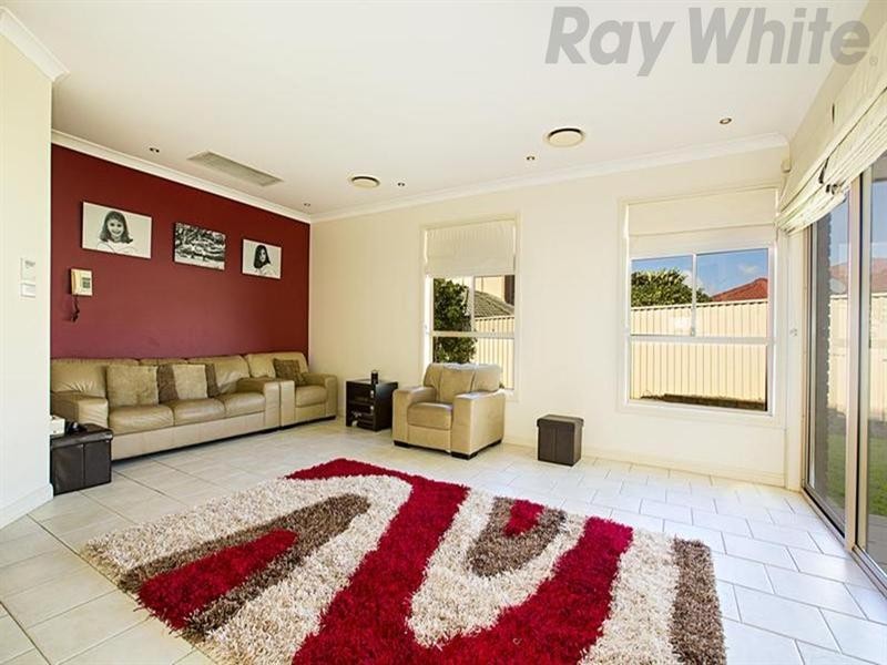 10 Ashlar Place, West Hoxton NSW 2171