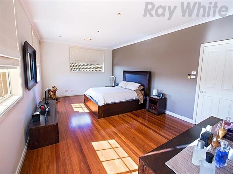 10 Ashlar Place, West Hoxton NSW 2171