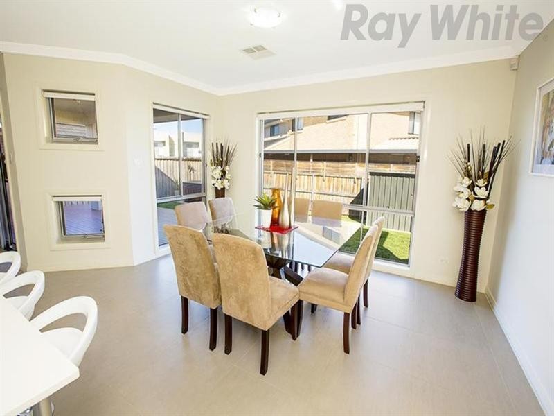 68 Moondarra Drive, West Hoxton NSW 2171