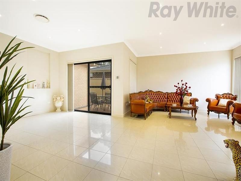 West Hoxton NSW 2171