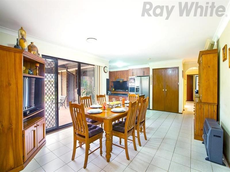 8 Daydream Crescent, Hinchinbrook NSW 2168