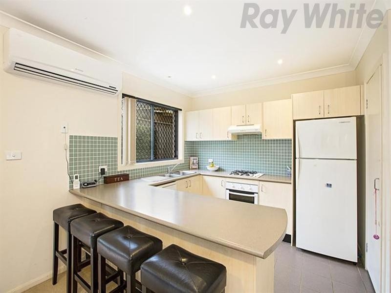 16 Wingate Avenue, West Hoxton NSW 2171