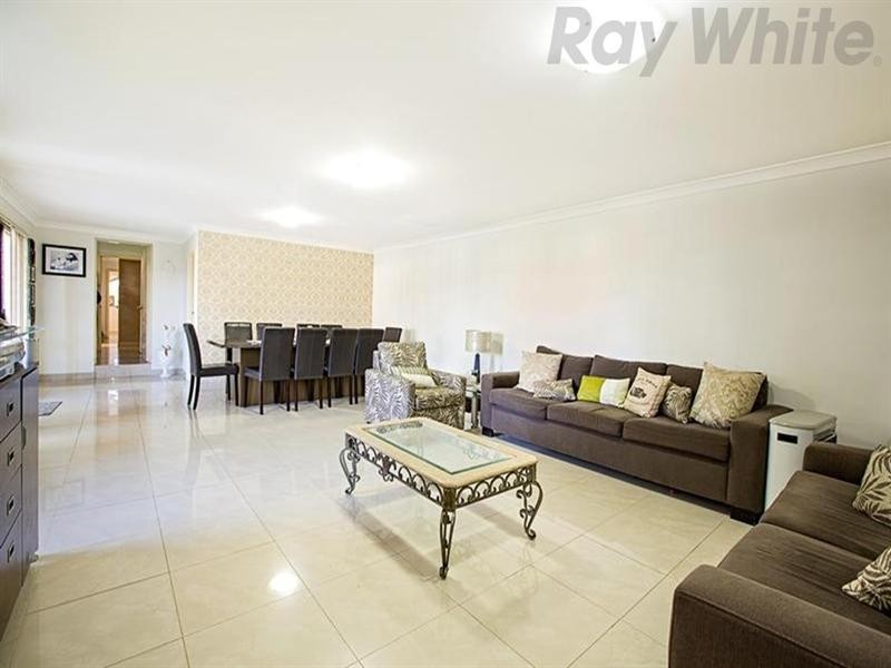 8 Theresa Street, Smithfield NSW 2164