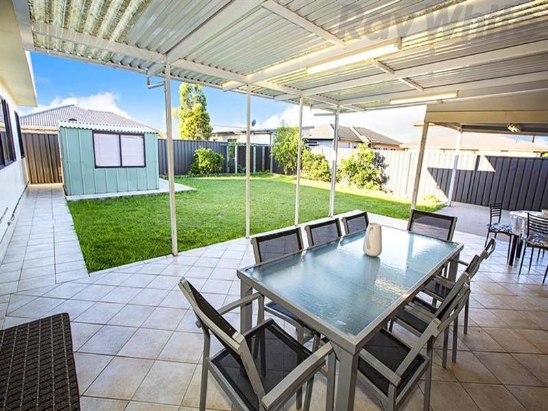 8 Theresa Street, Smithfield NSW 2164