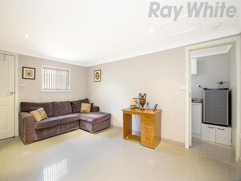 6 Palace Court, Cecil Hills NSW 2171