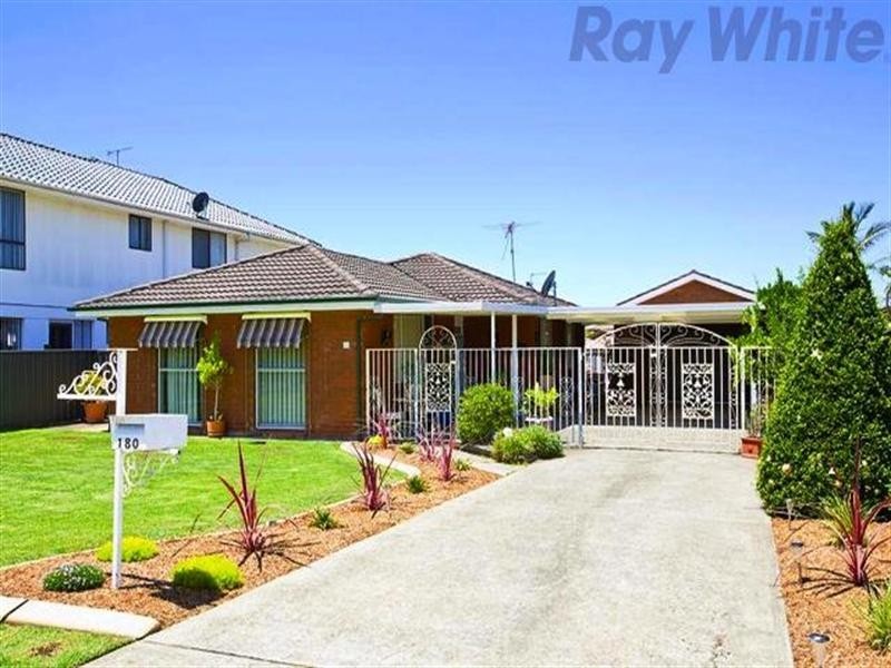 Bossley Park NSW 2176