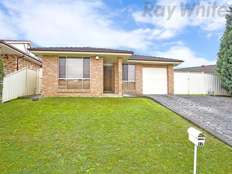 17 Guyra Road, Hinchinbrook NSW 2168